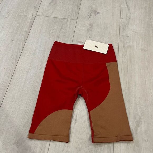 Fabletics Seamless High-Waisted Block Short size S - Picture 1 of 10